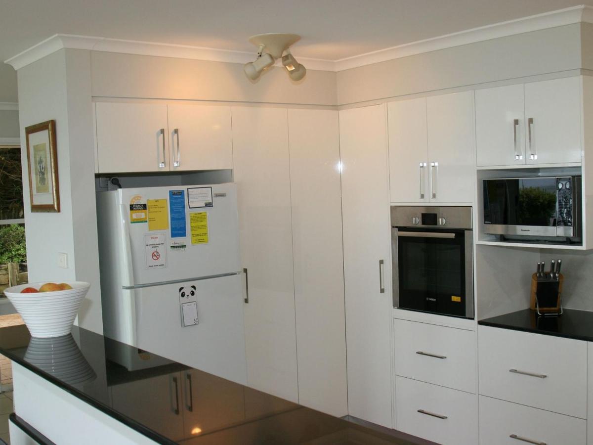 The Clippers 1 Fabulous Waterfront Unit Apartment Salamander Bay Exterior photo